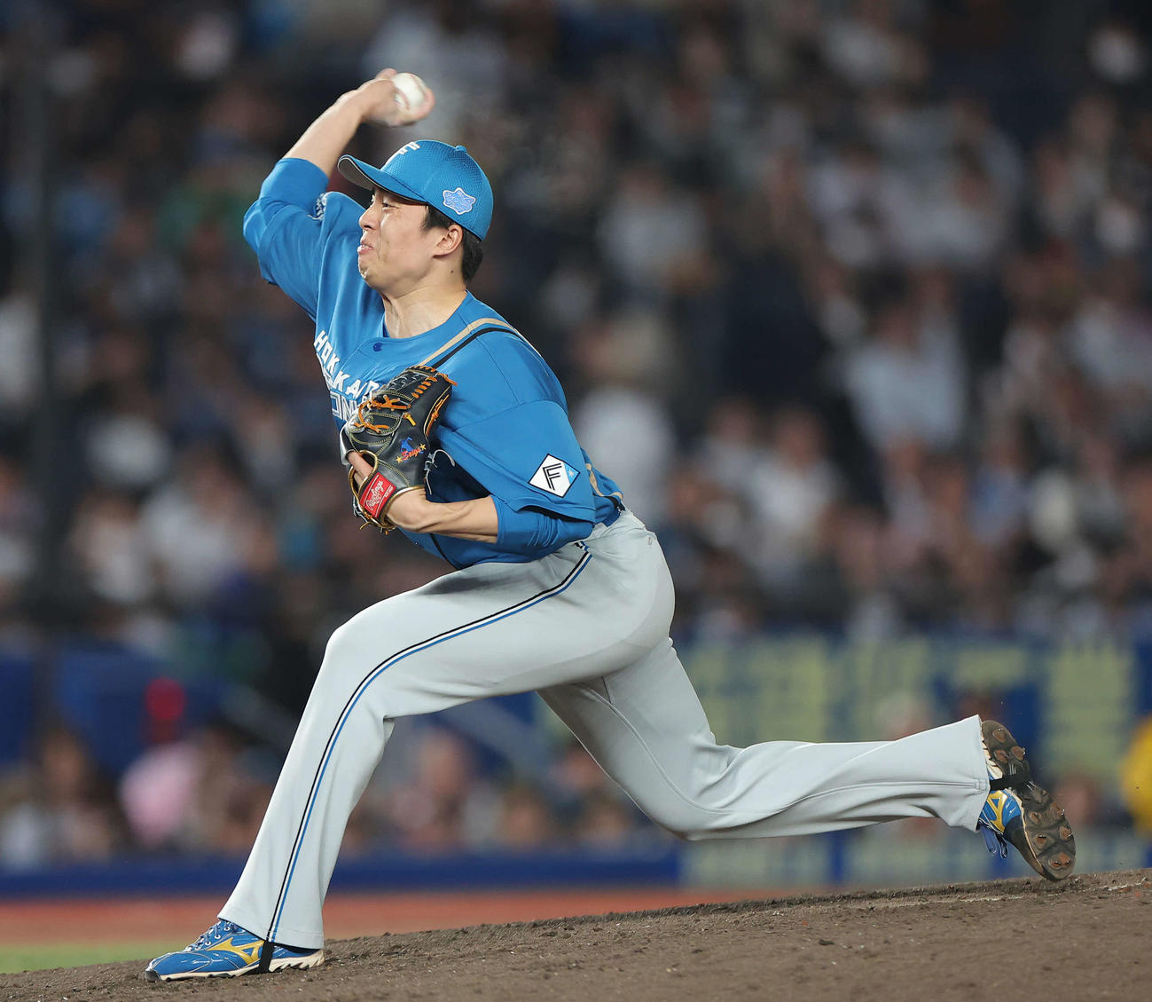 ロッテ対日本ハム　日本ハム5番手で登板する田中正（撮影・河田真司）