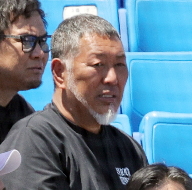 慶大対明大　観戦する清原和博氏（撮影・野上伸悟）