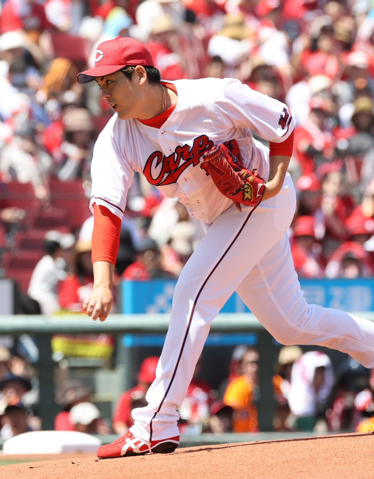 広島対巨人　広島先発の九里（撮影・加藤孝規）