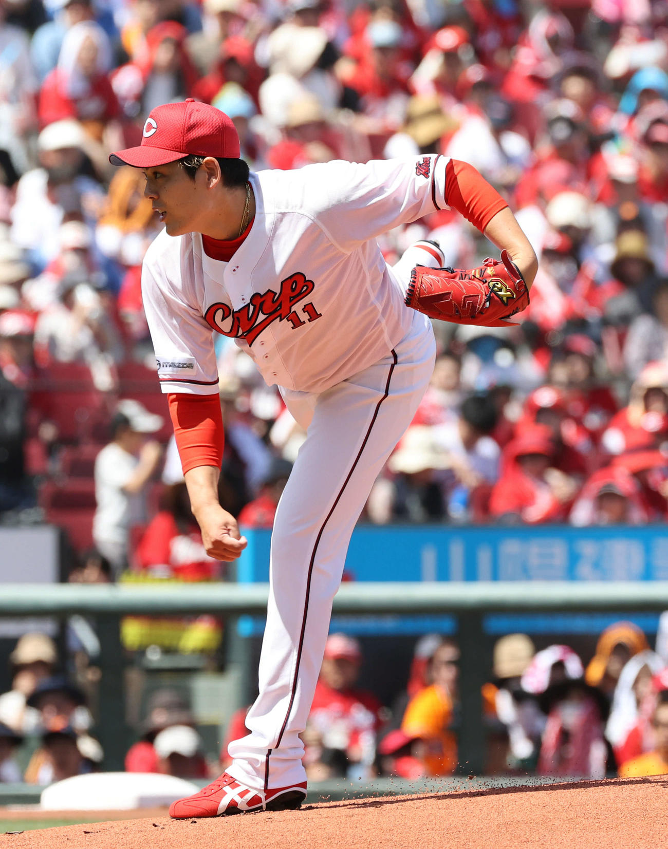 広島対巨人　広島先発の九里（撮影・加藤孝規）
