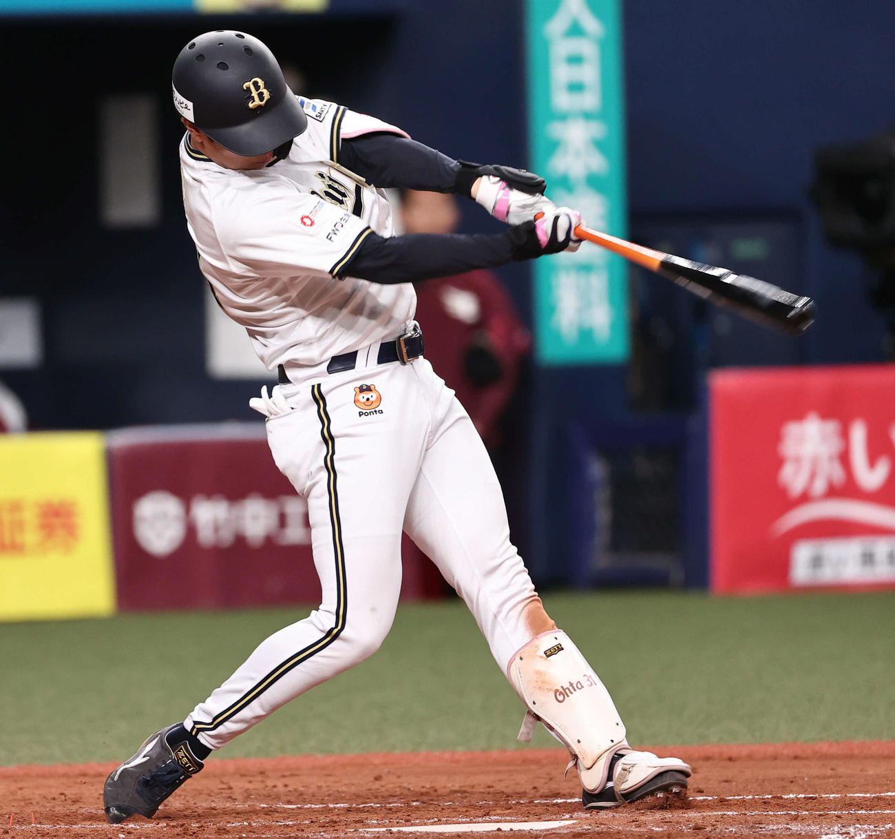 オリックス対楽天　3回裏オリックス1死満塁、太田は右へ2打席連続の適時打を放つ（撮影・西尾就之）