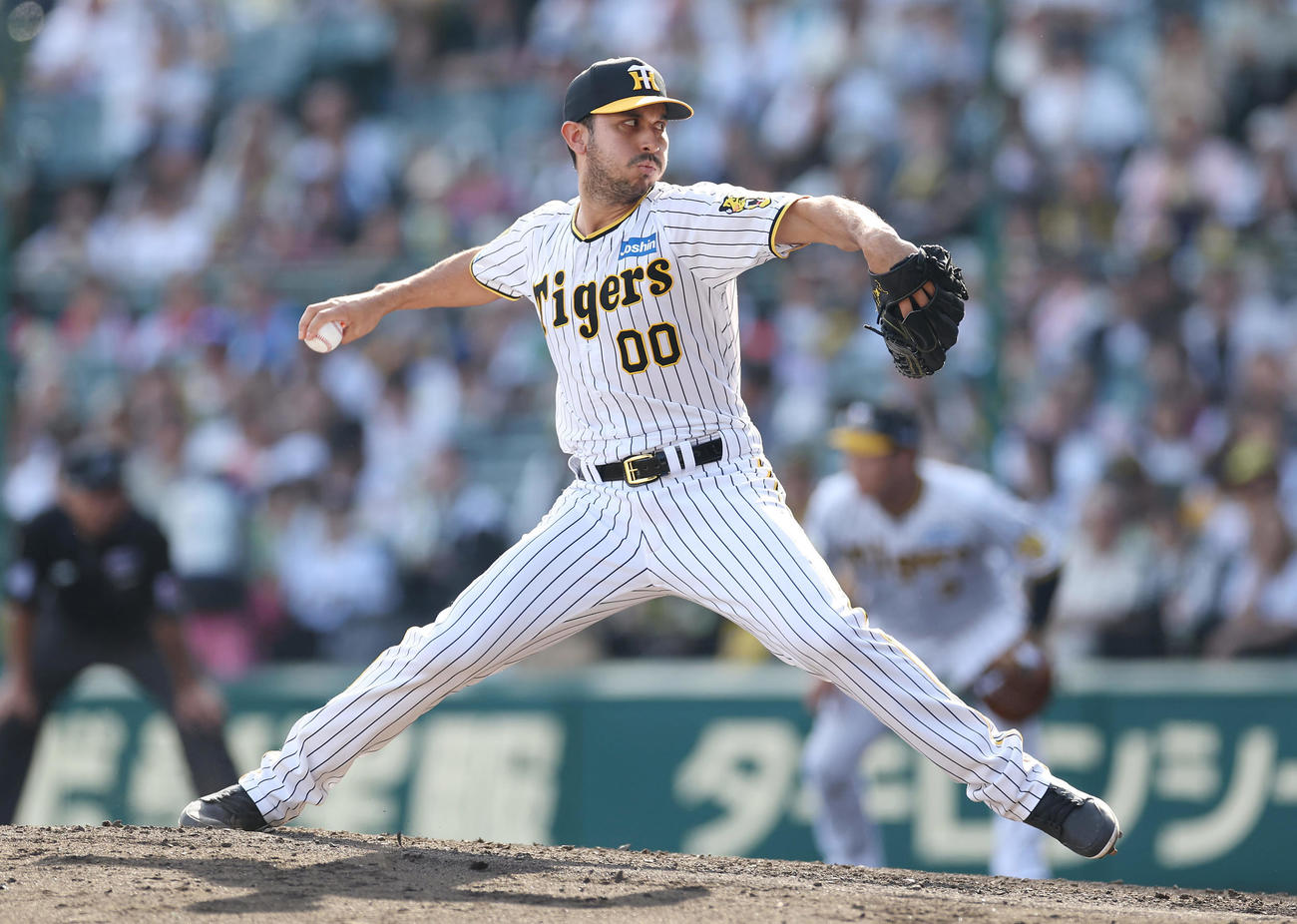阪神対ヤクルト　力投する阪神4番手のゲラ（撮影・前田充）