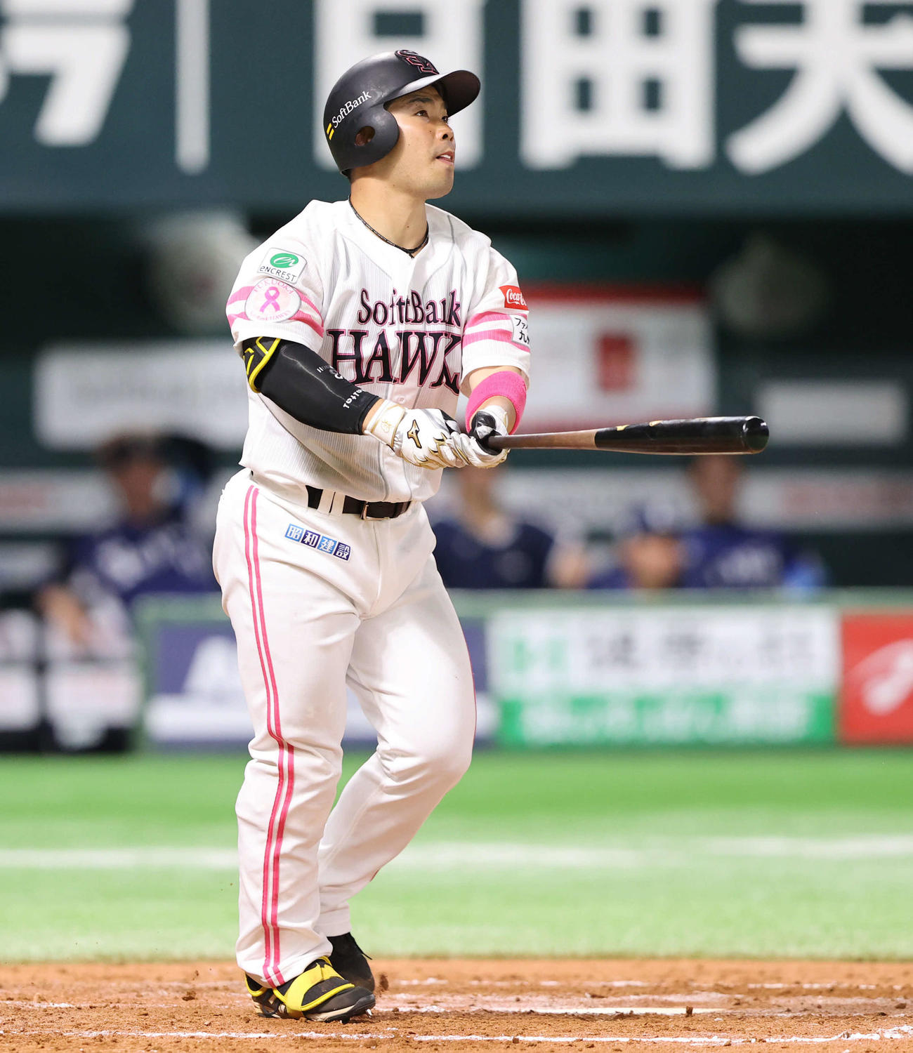ソフトバンク対西武　8回裏ソフトバンク1死一塁、近藤は逆転となる右越え2点本塁打を放つ（撮影・梅根麻紀）