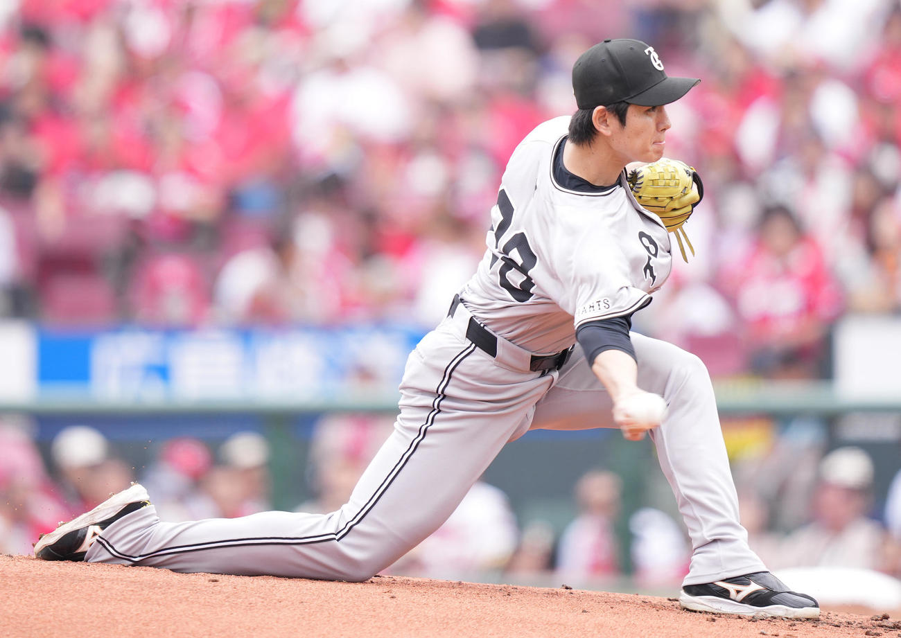 広島対巨人　先発し力投する巨人高橋礼（撮影・鈴木みどり）