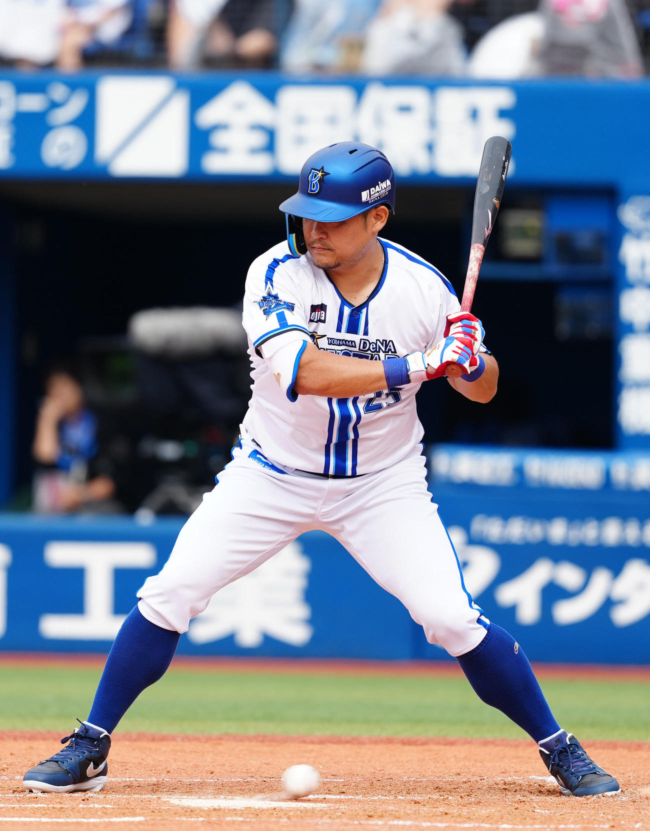 DeNA対中日　3回裏DeNA2死一塁、四球を選ぶ筒香（撮影・江口和貴）