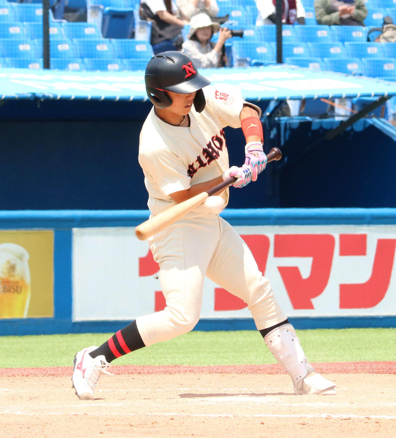 日大対中大　8回表日大1死三塁で同点に追いつく内野ゴロを打った日大・角田（撮影・深田雄智）