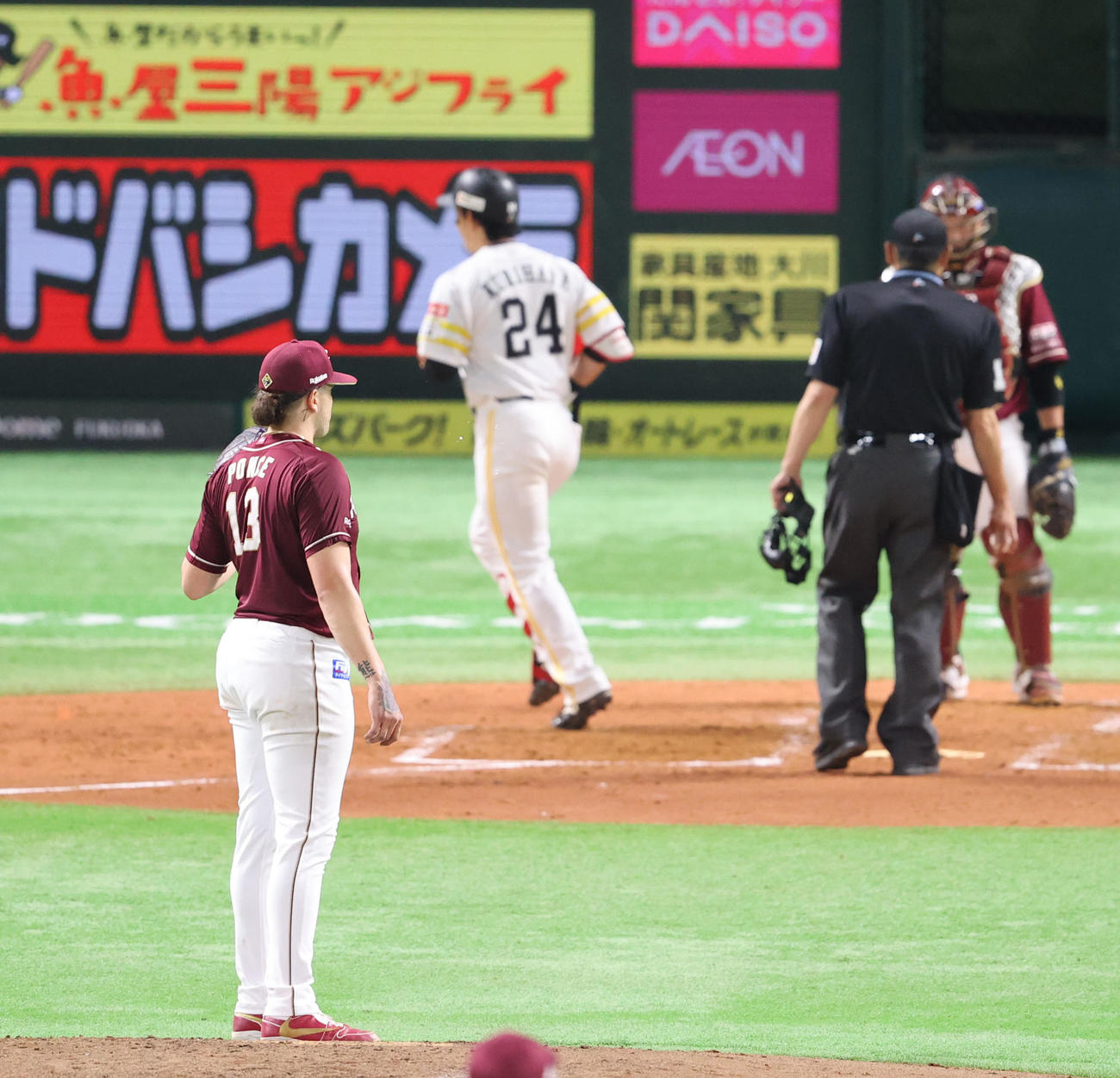 ソフトバンク対楽天　3回裏ソフトバンク無死、栗原に右越え本塁打を浴びたポンセ（撮影・鬼束羽瑠菜）