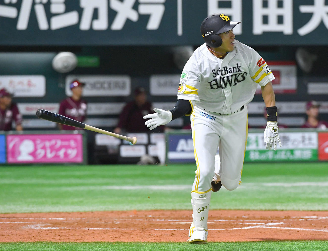 ソフトバンク対楽天　2回裏ソフトバンク2死一、三塁、柳田は中越え2点適時三塁打を放つ（撮影・岩下翔太）