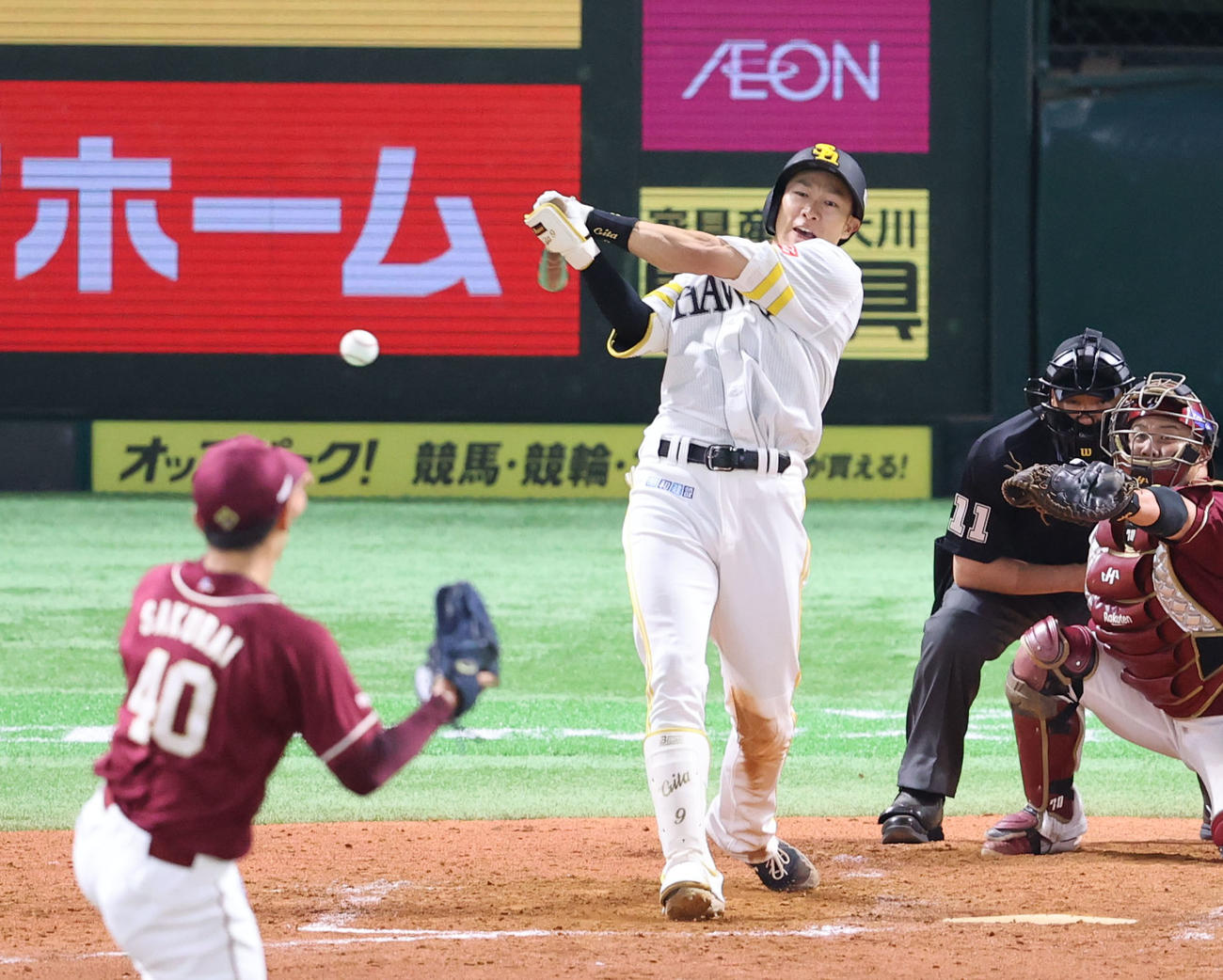 ソフトバンク対楽天　4回裏ソフトバンク1死三塁、柳田は中前に適時打を放つ（撮影・鬼束羽瑠菜）