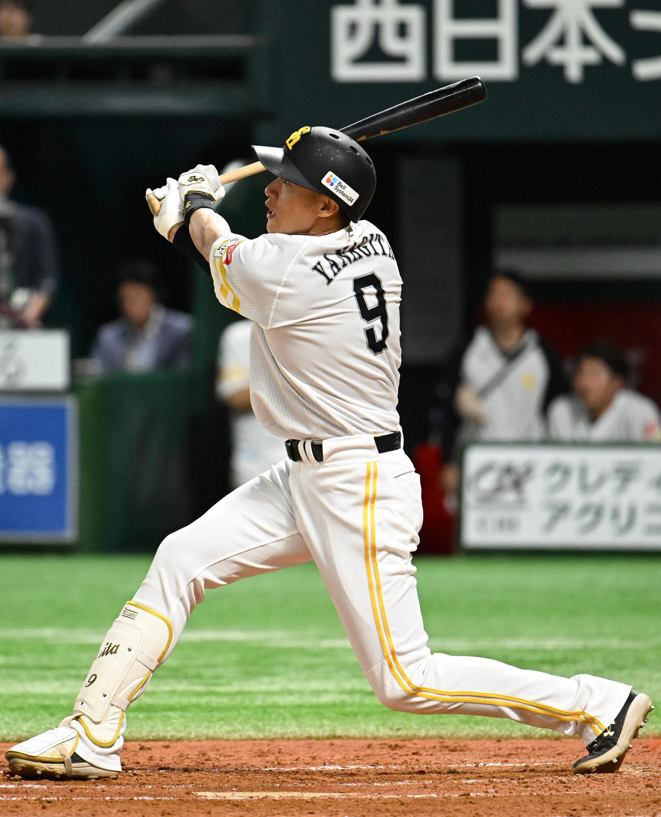 ソフトバンク対楽天　2回裏ソフトバンク2死一、三塁、柳田は追加点となる適時三塁打を放つ（撮影・林敢治）