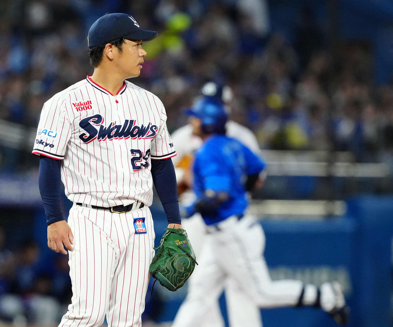 ヤクルト対DeNA 3回表DeNA2死、宮崎にソロ本塁打を浴びる小川（撮影・たえ見朱実）