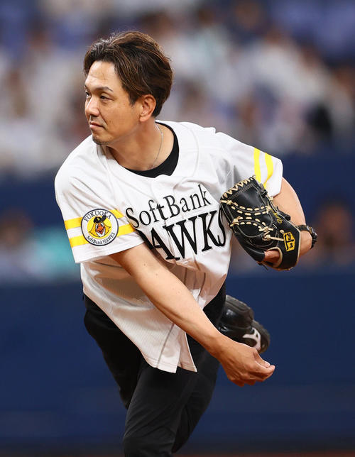 【実使用】新垣渚選手　スパイク 新垣渚投手、本紙に引退コメント「沖縄の誇り持って頑張った」 | 沖縄