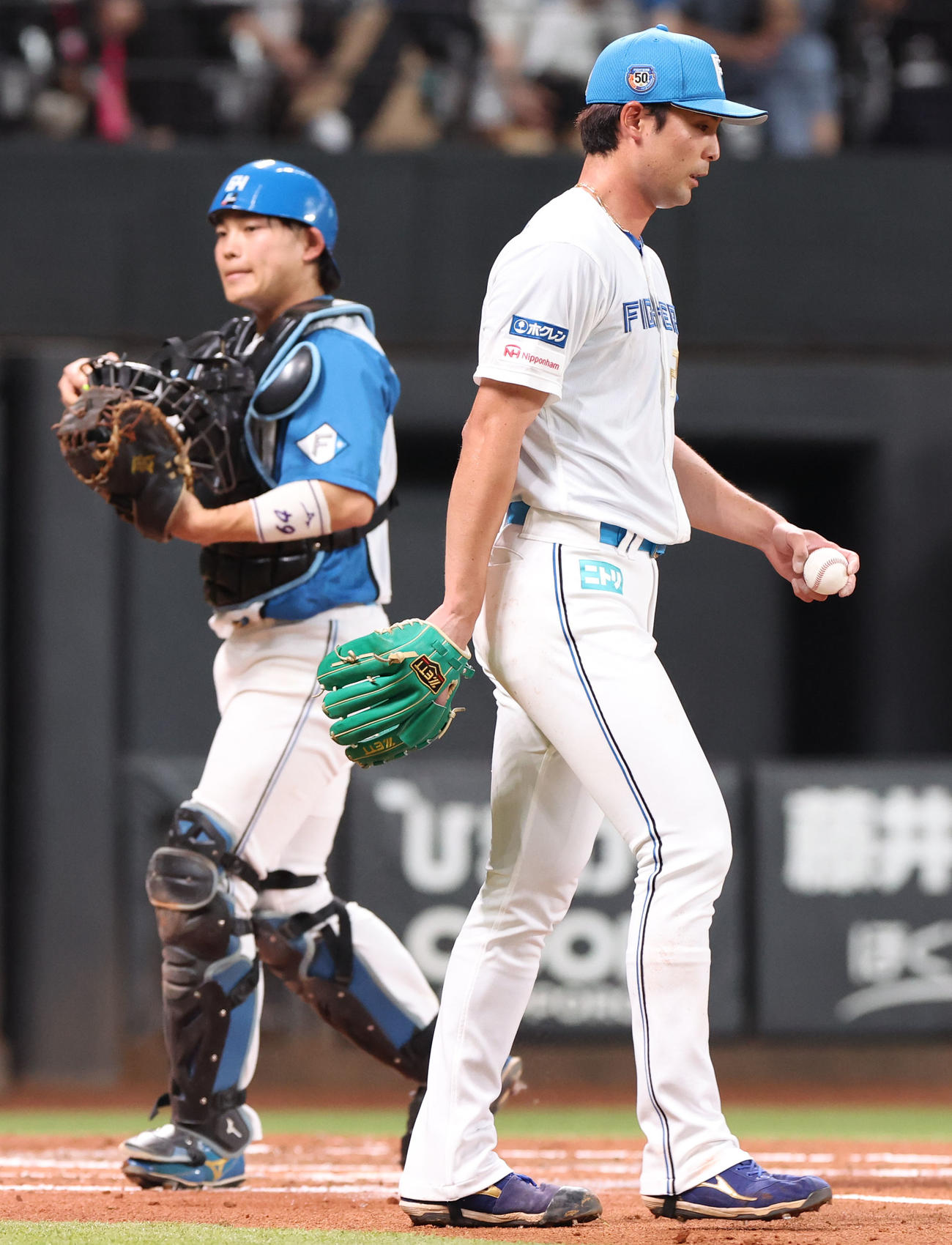 日本ハム対オリックス　1回表オリックス1死満塁、太田に適時内野打を浴びる上原（撮影・佐藤翔太）