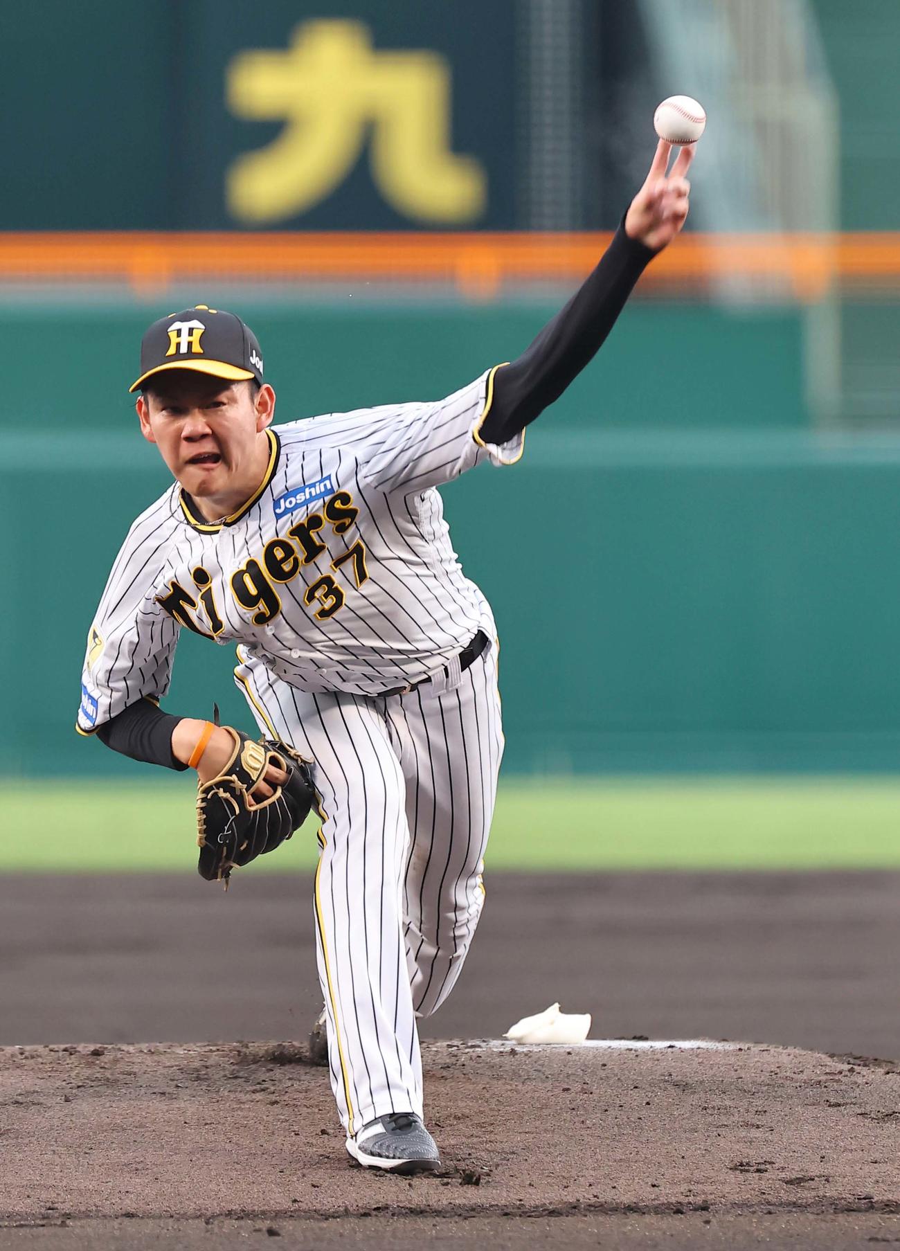 阪神対巨人　阪神先発の及川（撮影・上田博志）