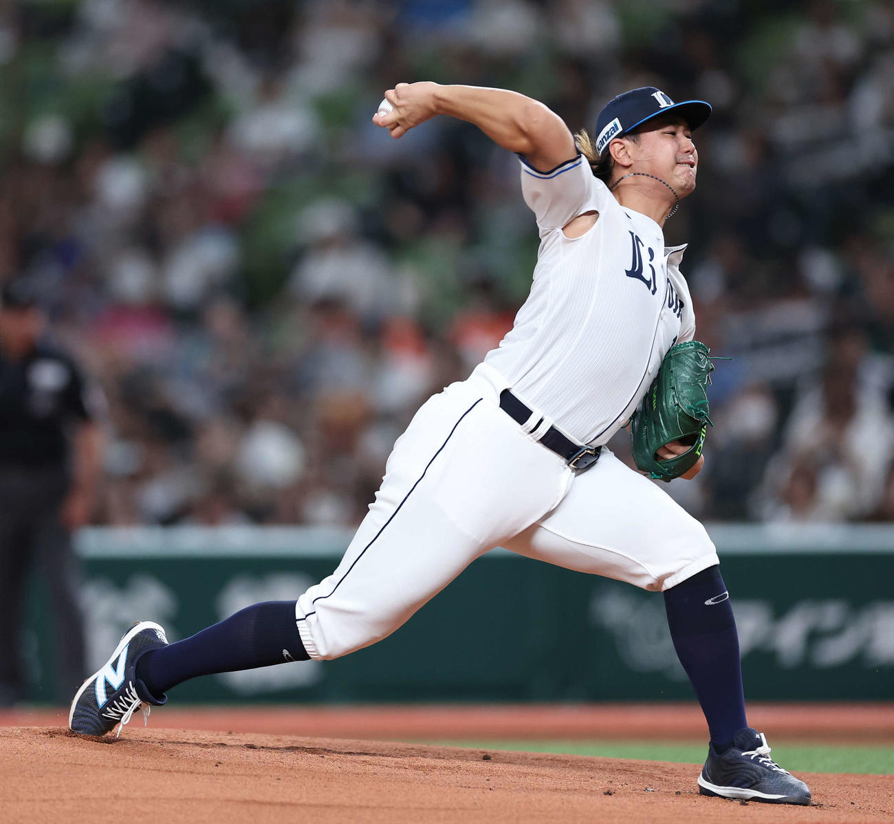 西武対オリックス　先発登板する西武高橋（撮影・河田真司）