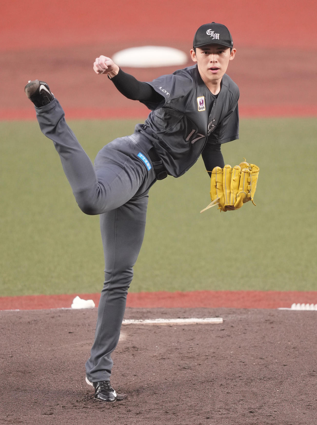 ロッテ対ソフトバンク　先発し力投するロッテ佐々木（撮影・鈴木みどり）