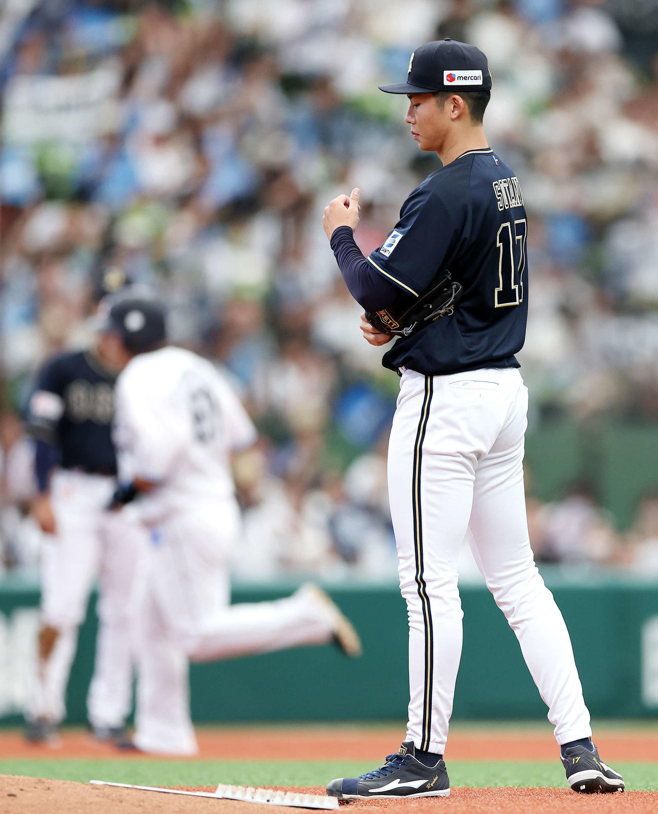 西武対オリックス　2回裏西武無死、中村剛に左越え先制ソロ本塁打を浴びる曽谷（撮影・河田真司）