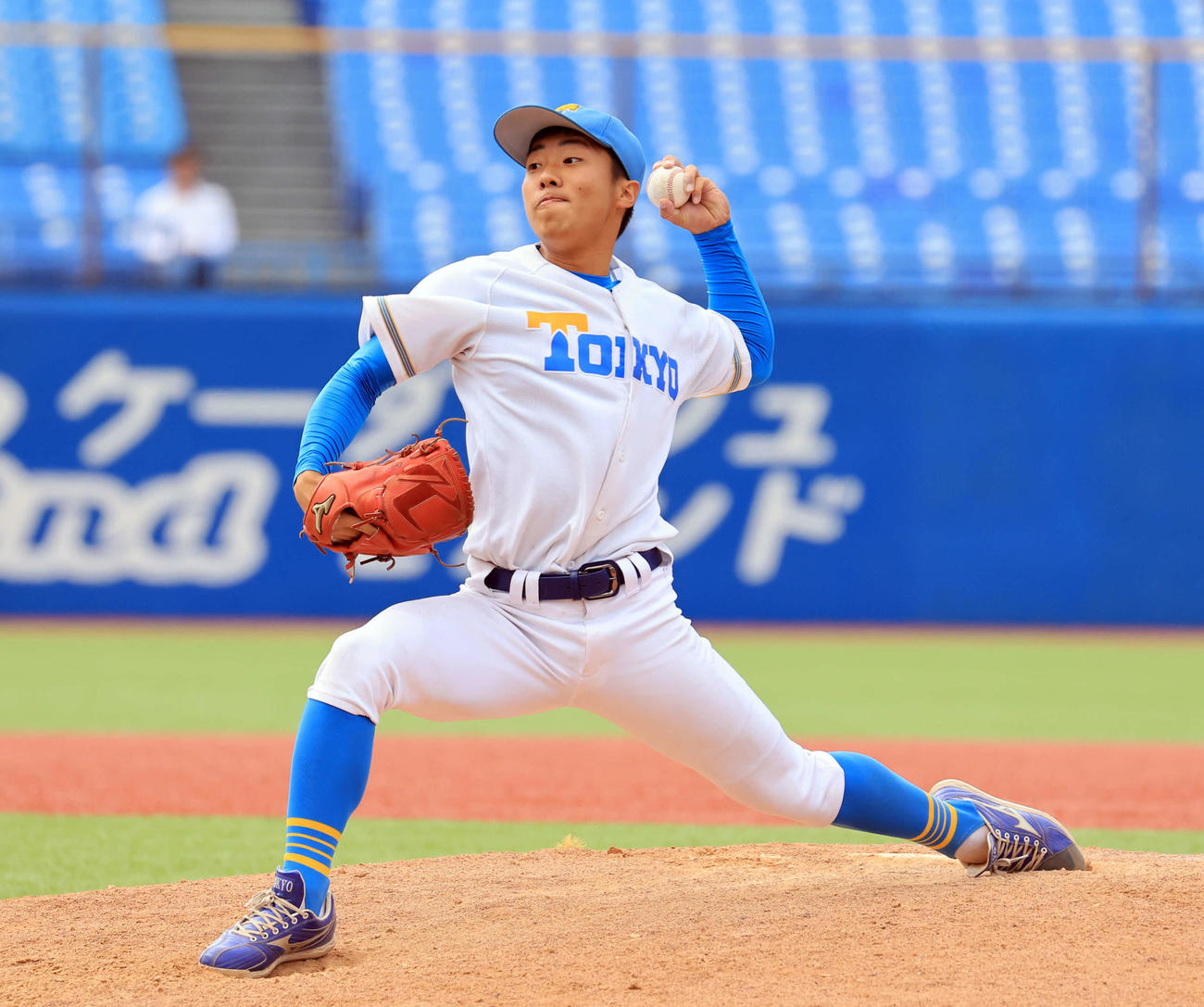 東大対立大　8回裏、初登板した松本慎（撮影・浅見桂子）