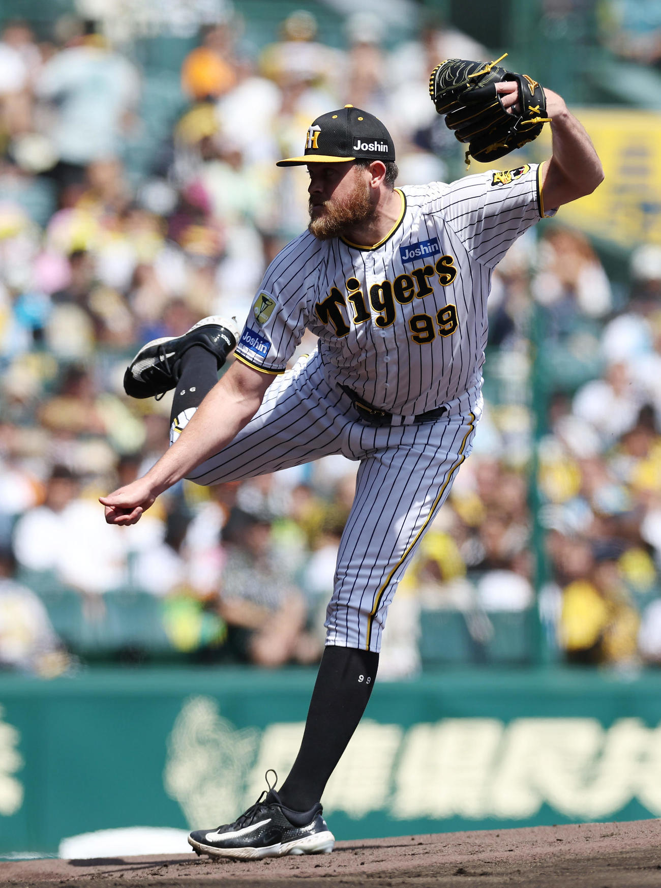 阪神対巨人　力投する阪神先発のビーズリー（撮影・前田充）