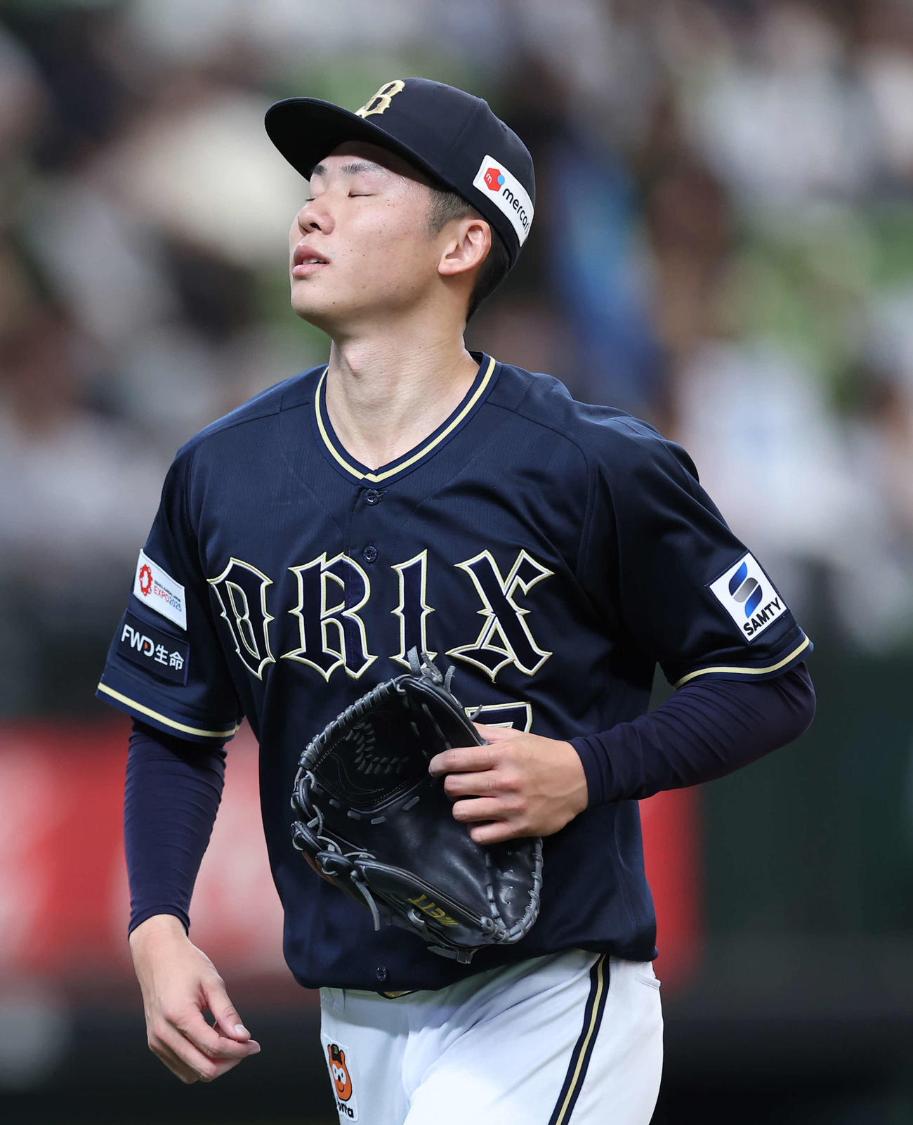 西武対オリックス　7回裏西武1死満塁、降板する曽谷（撮影・河田真司）