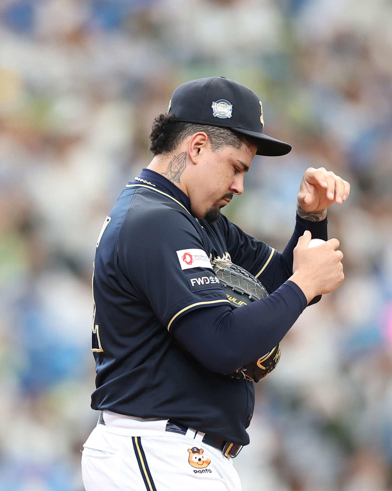 西武対オリックス　8回裏西武2死二塁、外崎修汰に左前同点適時二塁打を浴びるマチャド（撮影・河田真司）