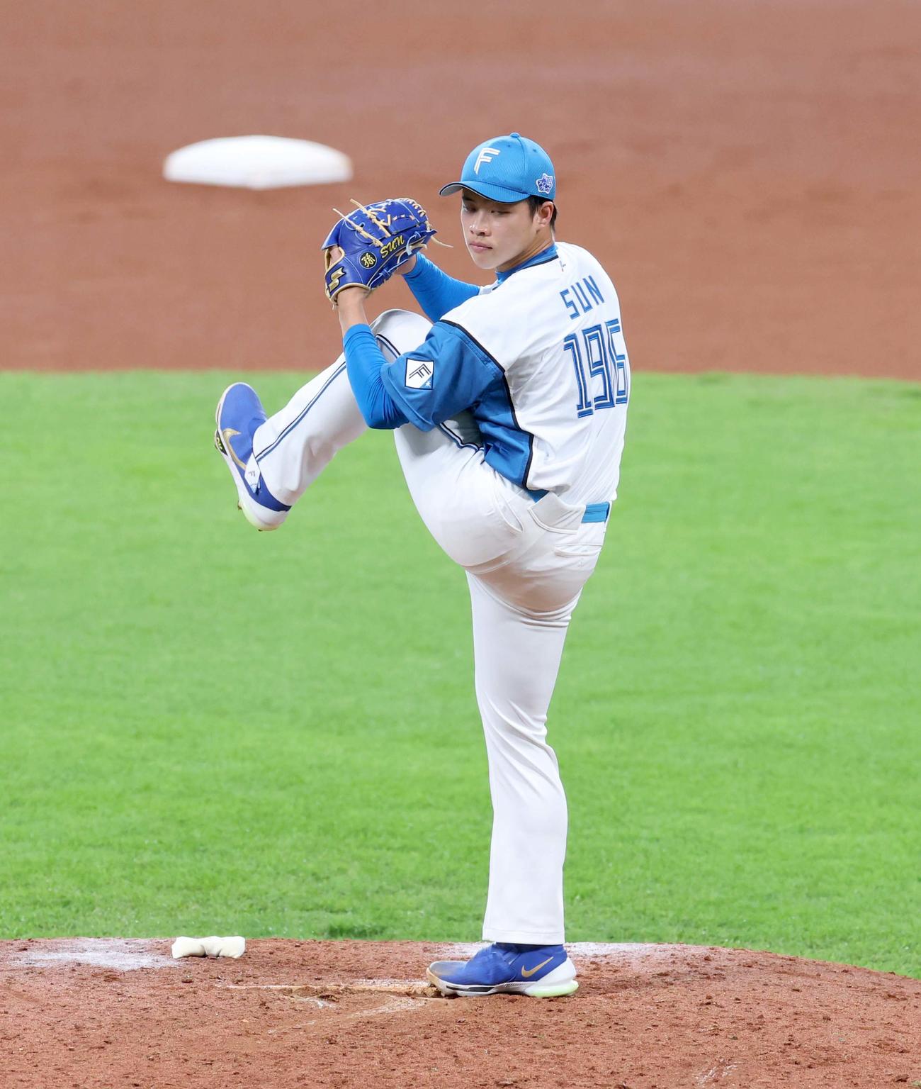 イースタン・リーグ　日本ハム対巨人　2回を投げ無安打に抑える孫易磊（撮影・黒川智章）