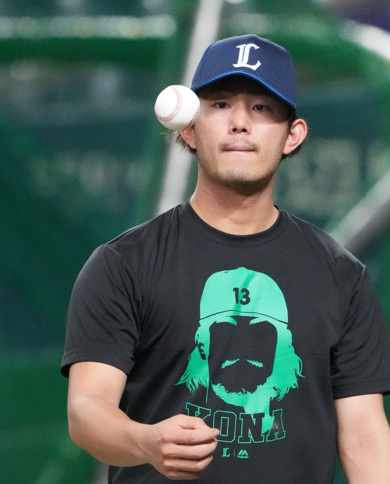 明日からの交流戦に向けバンテリンドームで調整する今井（撮影・森本幸一）