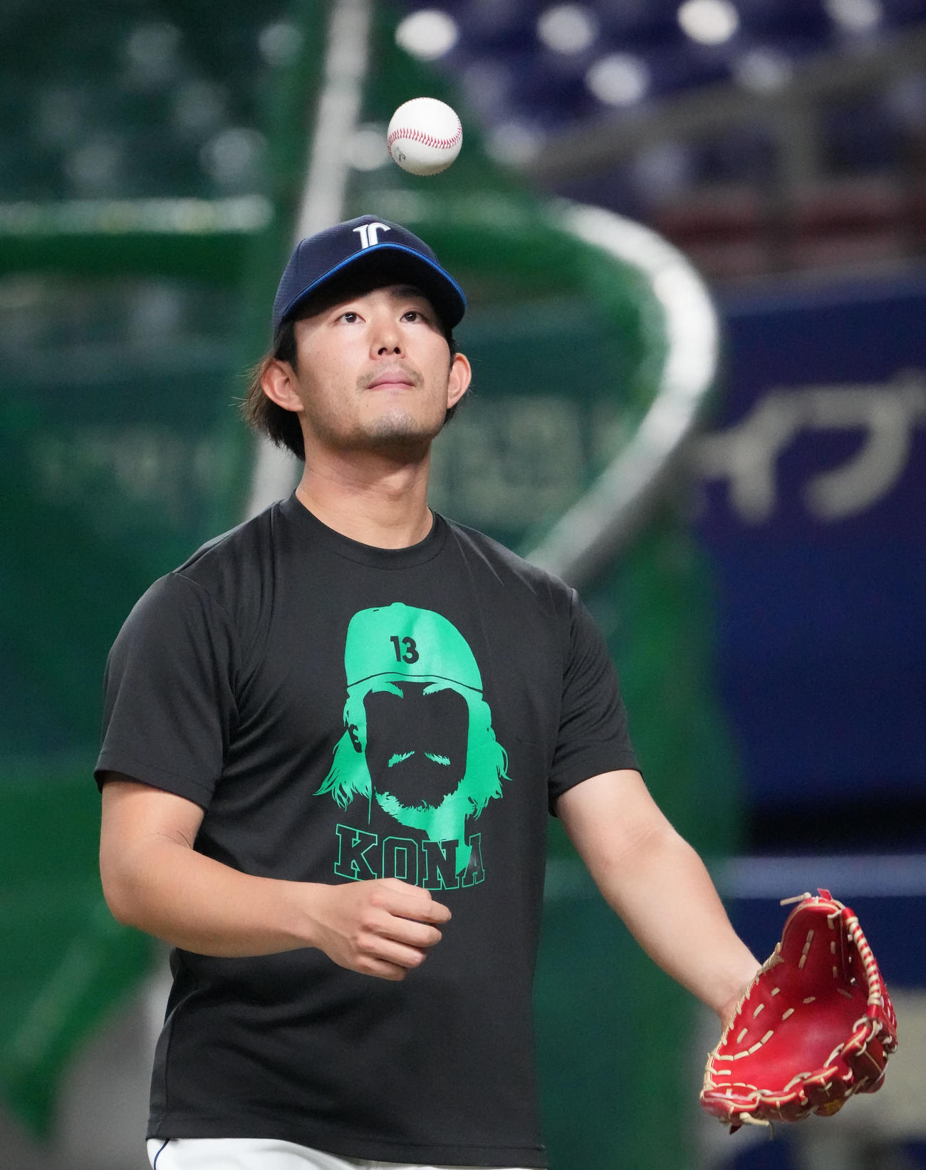 明日からの交流戦に向けバンテリンドームで調整する今井（撮影・森本幸一）