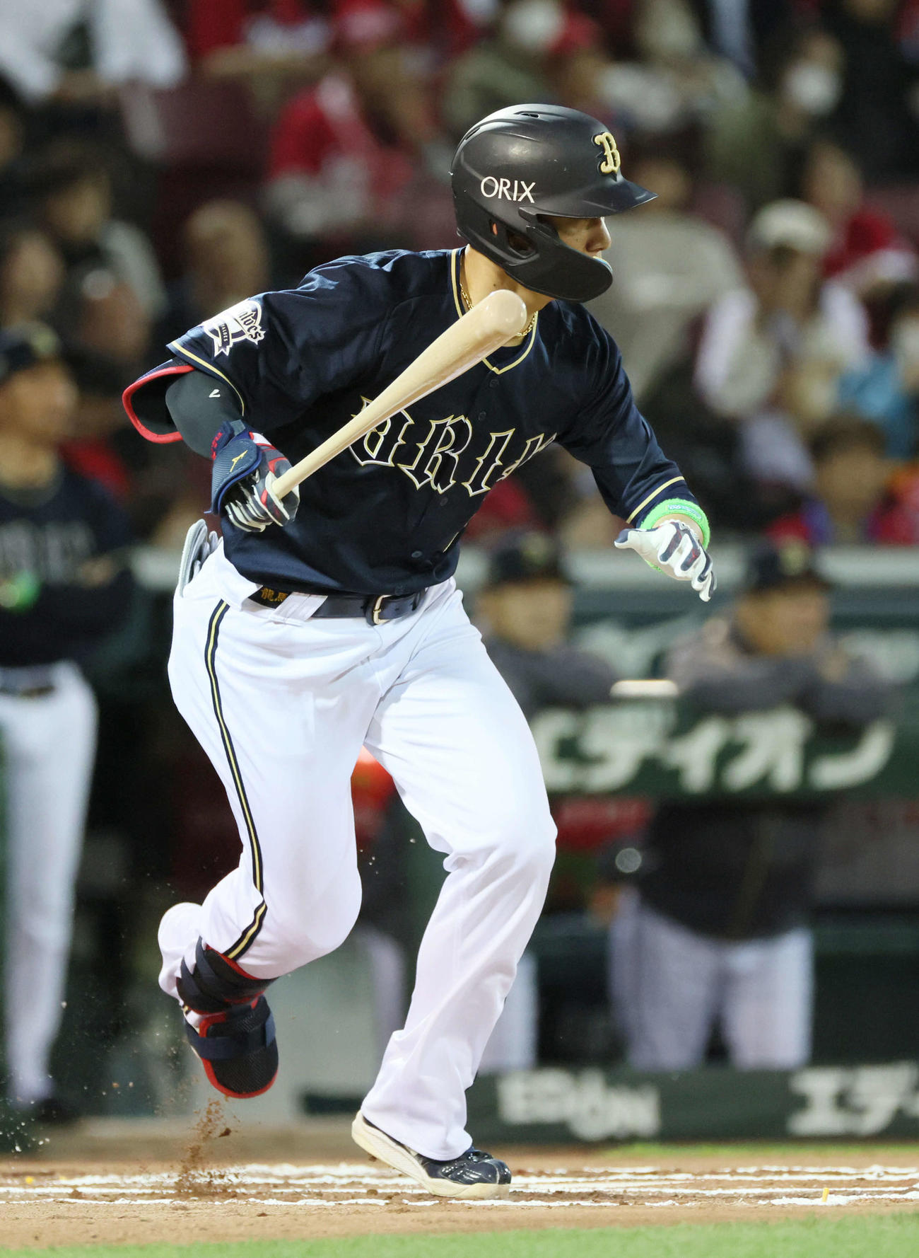 広島対オリックス　6回表オリックス1死、西川は中前打を放つ（撮影・加藤孝規）