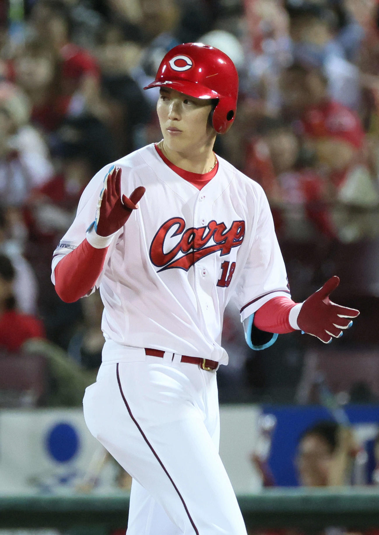 広島対オリックス　6回裏広島無死一、三塁、森下は右適時打を放つ（撮影・加藤孝規）