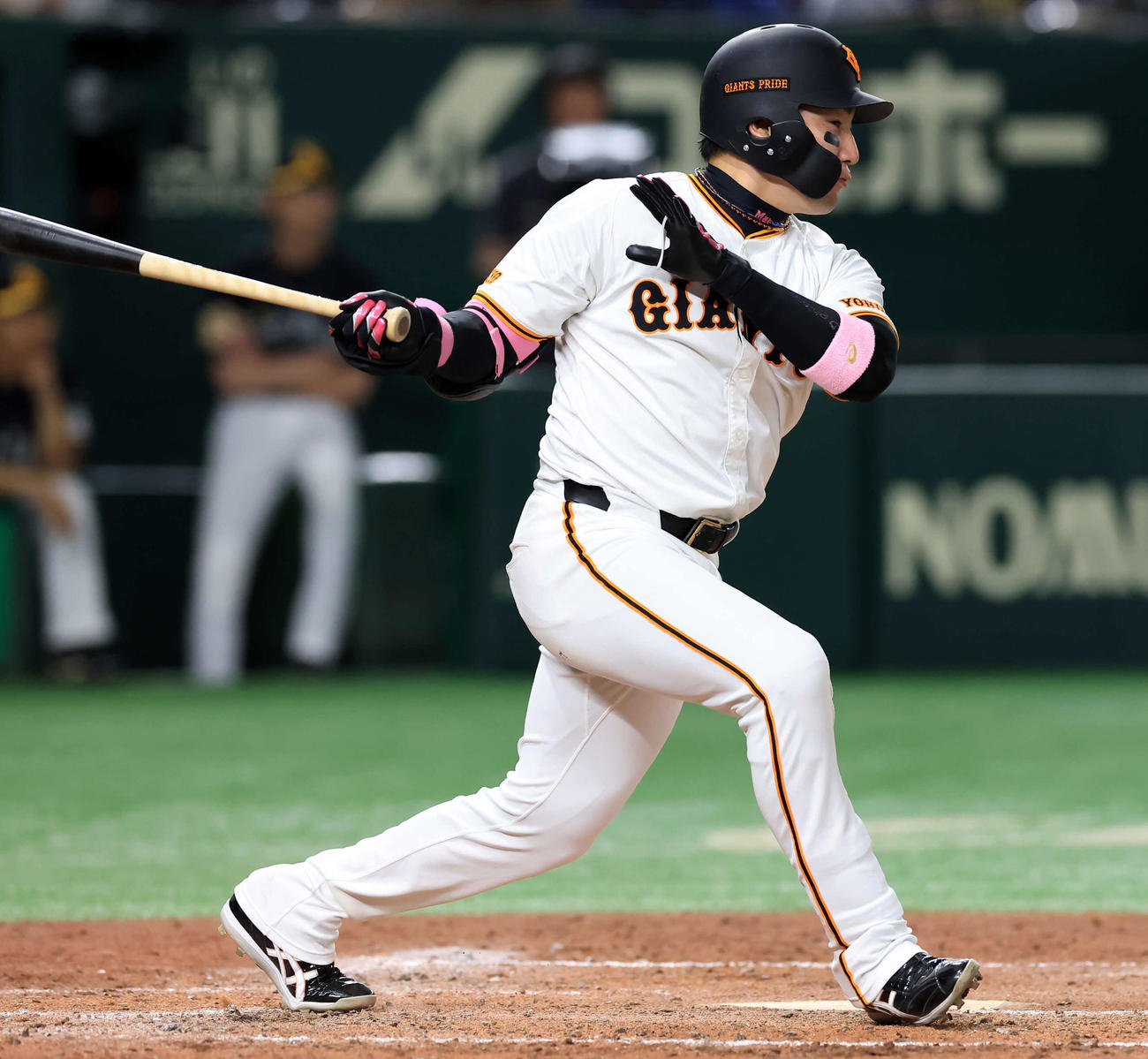巨人対ソフトバンク　3回裏巨人1死一、三塁、丸は右適時打を放つ（撮影・浅見桂子）