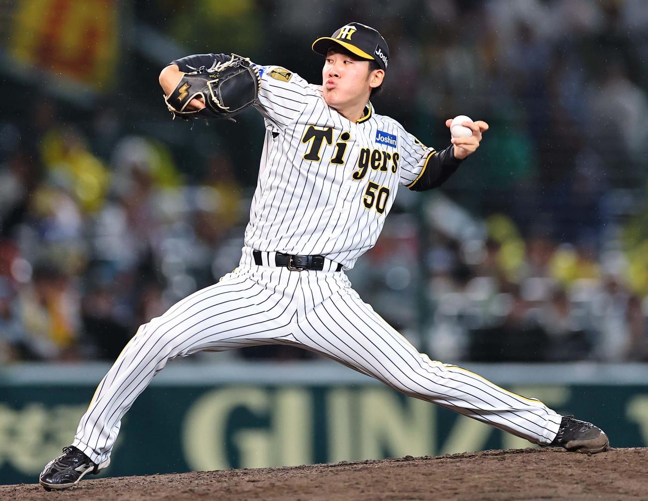 阪神対日本ハム　阪神3番手の富田（撮影・上田博志）