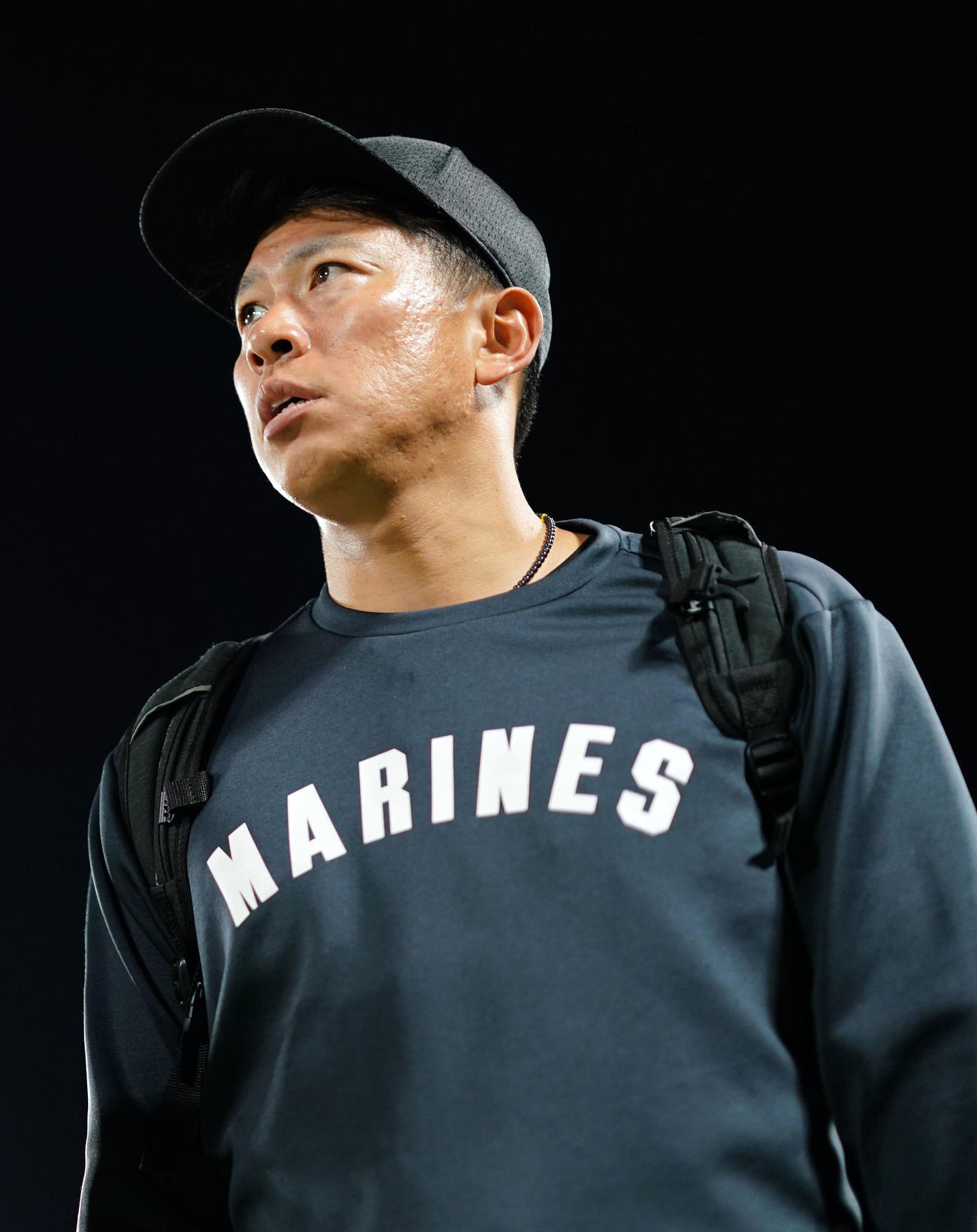 ヤクルト対ロッテ　ヤクルトと引き分けに終わり引き揚げるロッテ角中（撮影・横山健太）