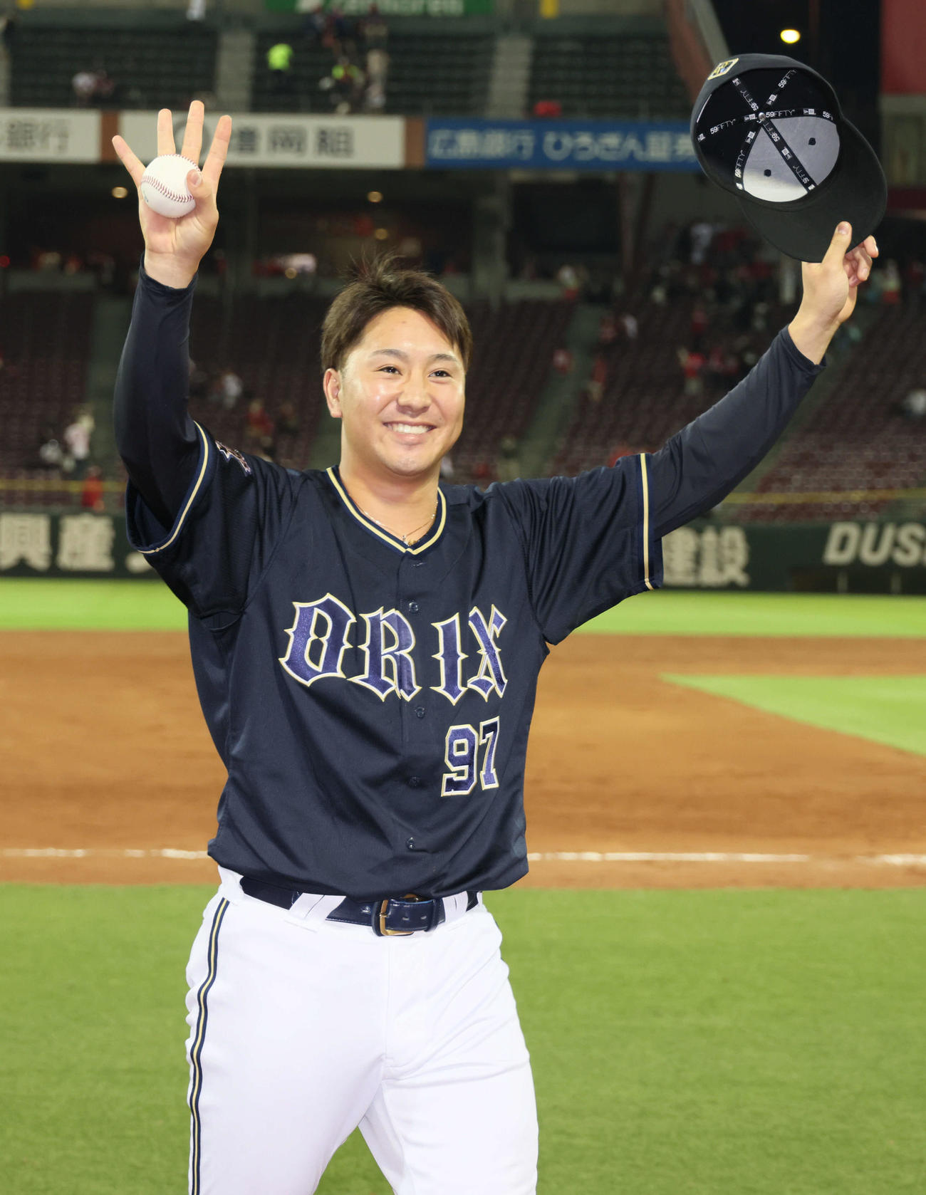 広島対オリックス　プロ初勝利の古田島（撮影・加藤孝規）