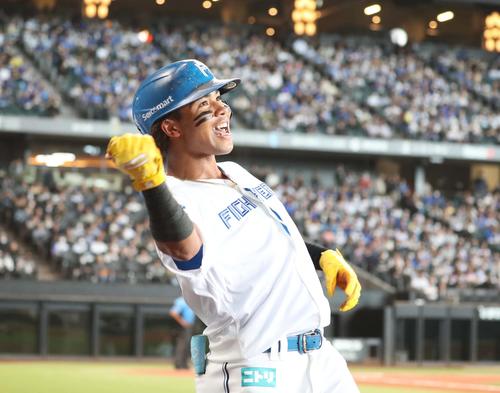 日本ハム】水谷瞬プロ初本塁打「熱男」ポーズの熱い理由「川村さんへ