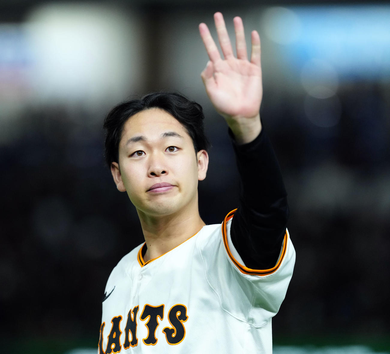 巨人対ロッテ　今季5勝目を挙げた巨人山崎伊（撮影・たえ見朱実）