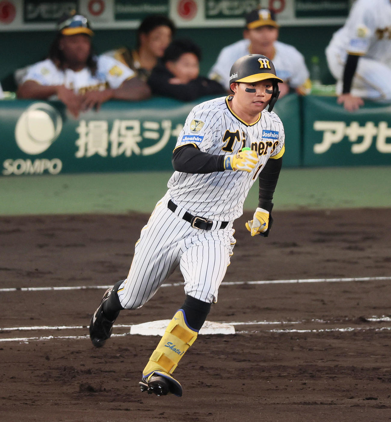 阪神対楽天　4回裏阪神1死三塁、森下は左適時三塁打を放つ（撮影・加藤哉）
