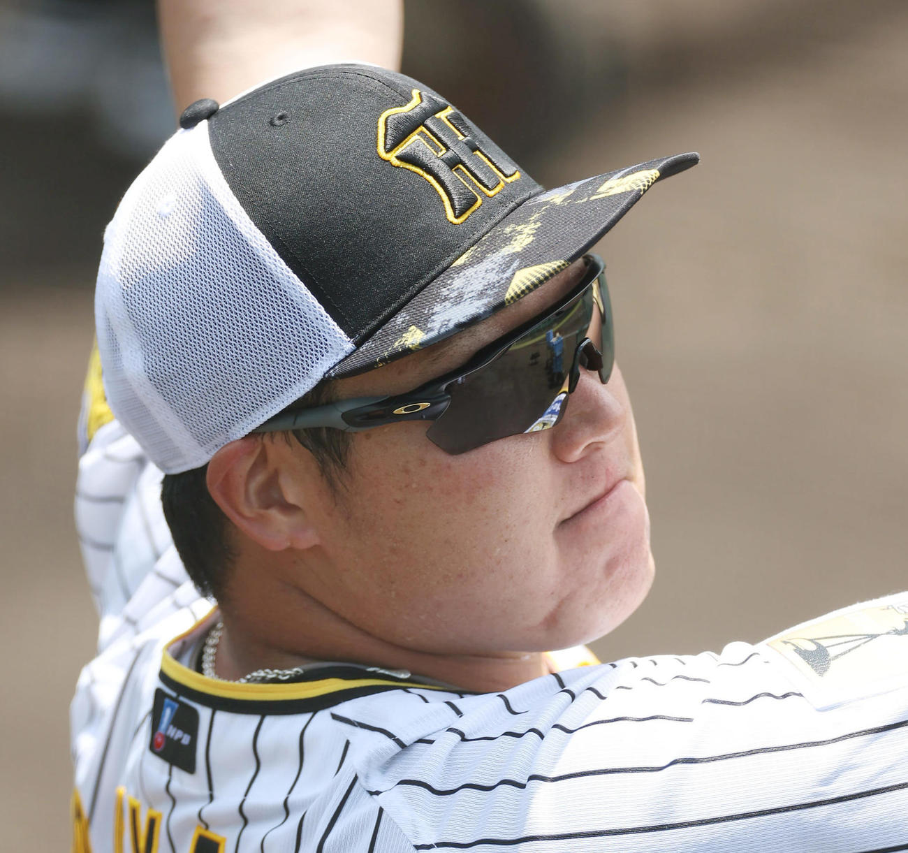 鳴尾浜球場で打ち込む阪神大山（撮影・前田充）