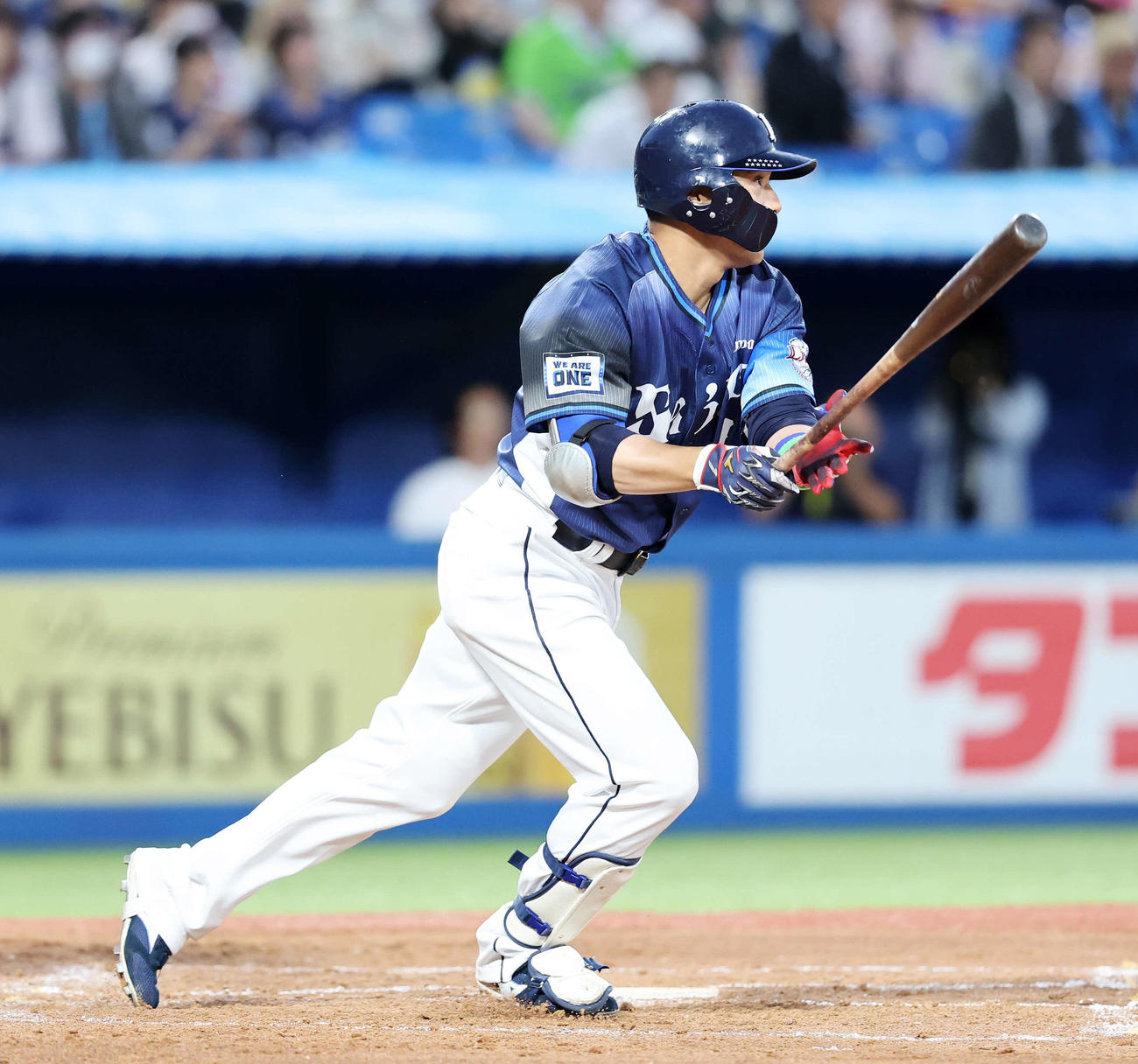 ヤクルト対西武　4回表西武1死一塁、栗山は右越え適時二塁打を放つ（撮影・鈴木正人）