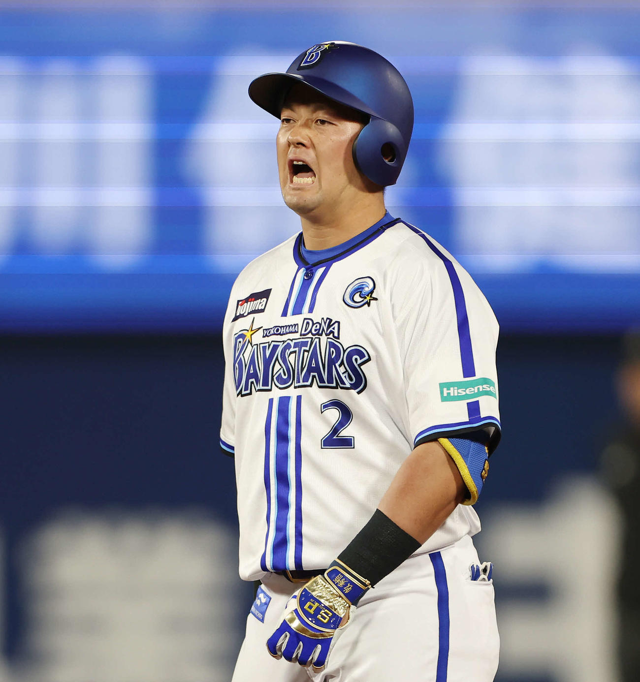 DeNA対オリックス　6回裏DeNA2死三塁、中飛に倒れ悔しがる代打牧（撮影・宮地輝）