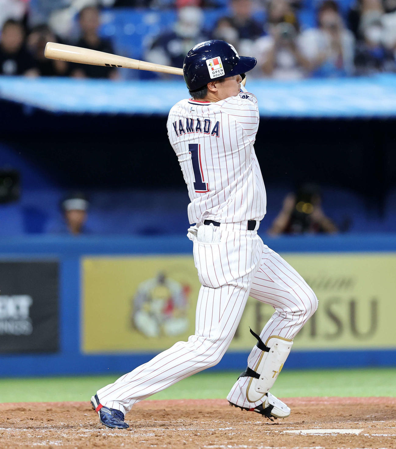 ヤクルト対西武　3回裏ヤクルト2死、山田は左越えソロ本塁打を放つ（撮影・鈴木正人）