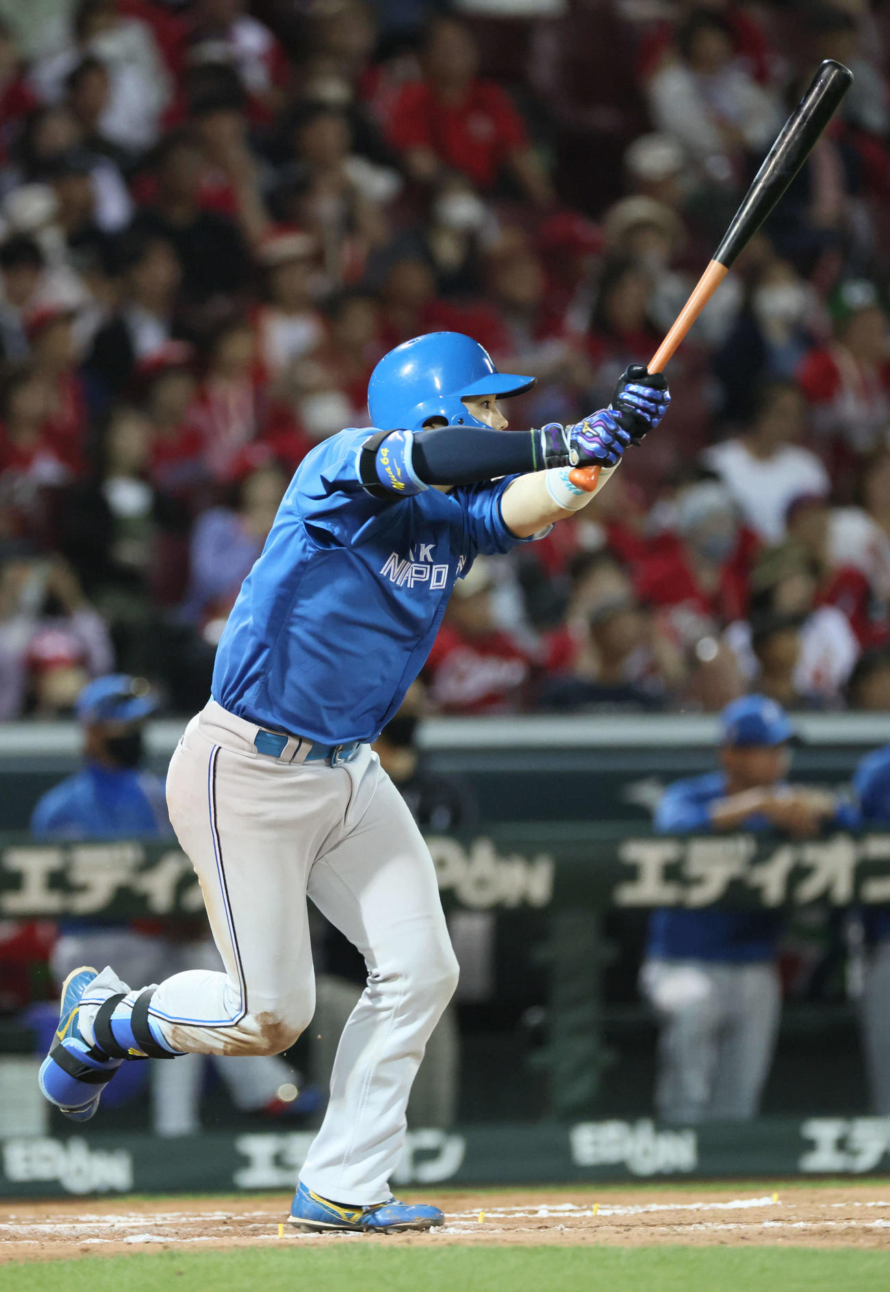 広島対日本ハム　9回表日本ハム2死、田宮は中前打を放つ（撮影・加藤孝規）