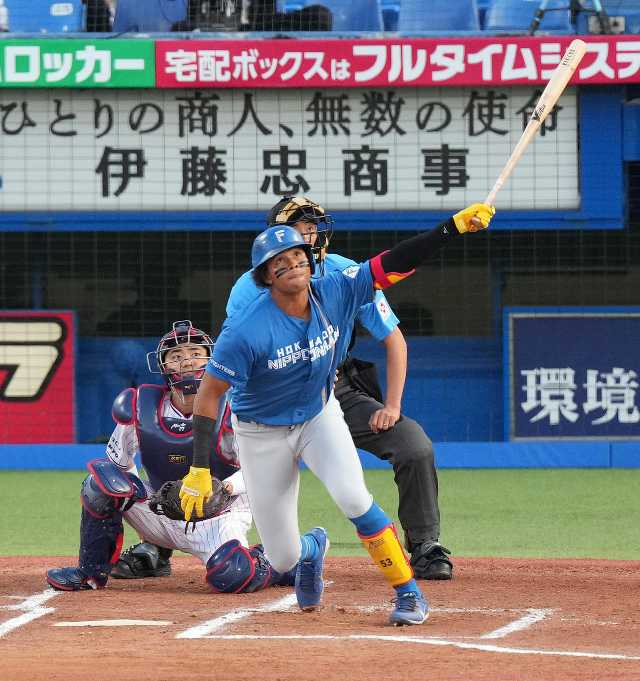 ヤクルト対日本ハム　1回表日本ハム1死、中越えに先制ソロ本塁打を放つ水谷（撮影・菅敏）