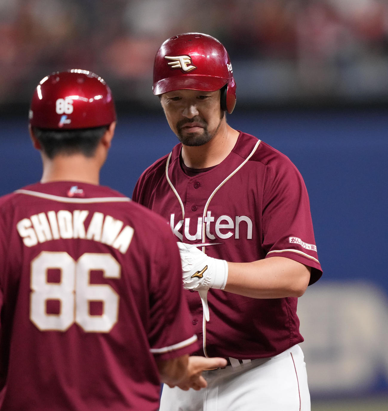 中日対楽天　2回表楽天無死二塁、右適時打を放った阿部（右）（撮影・森本幸一）