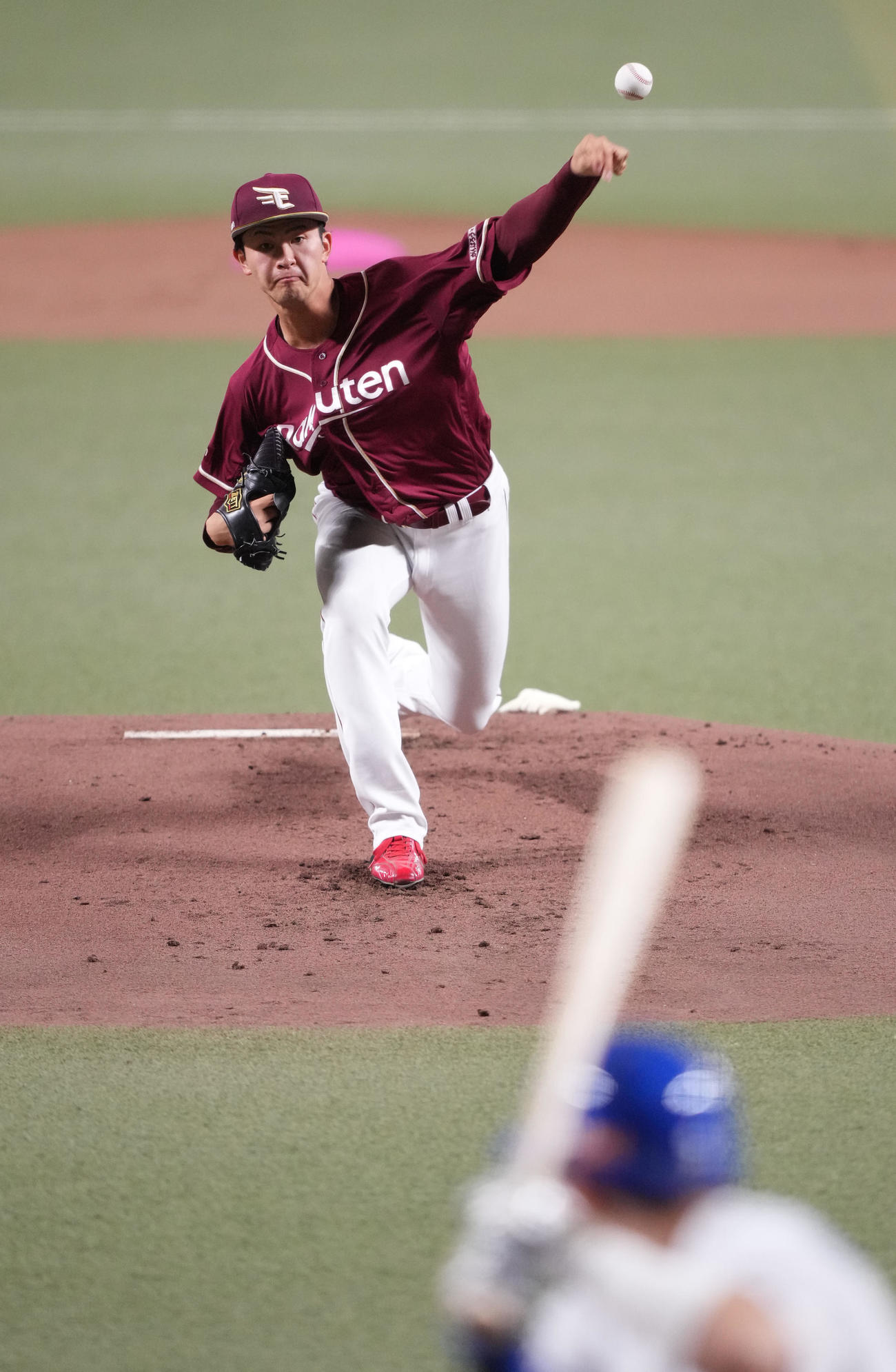 中日対楽天　プロ初勝利を挙げた楽天先発の古謝（撮影・森本幸一）