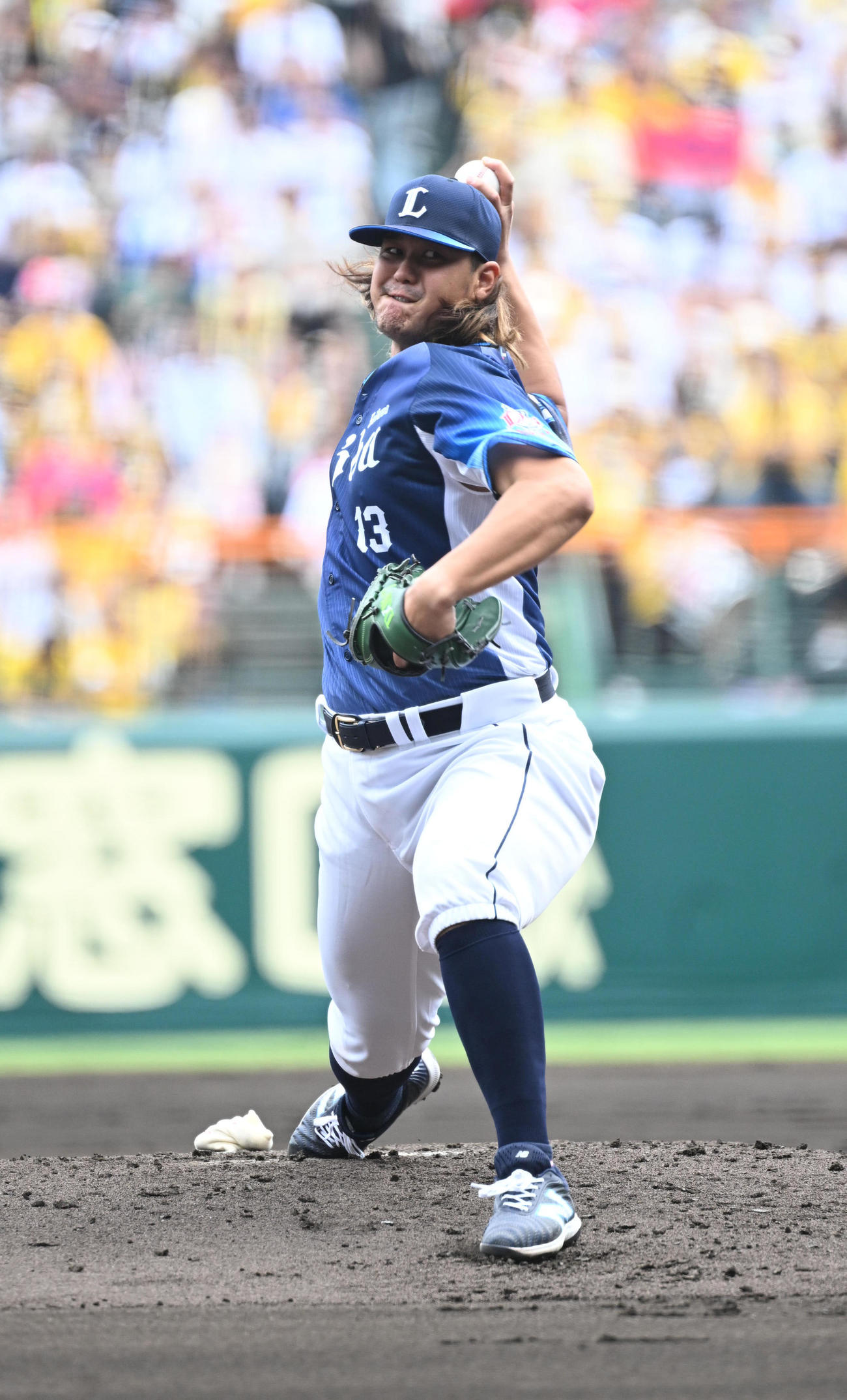 阪神対西武　先発する西武高橋（撮影・和賀正仁）