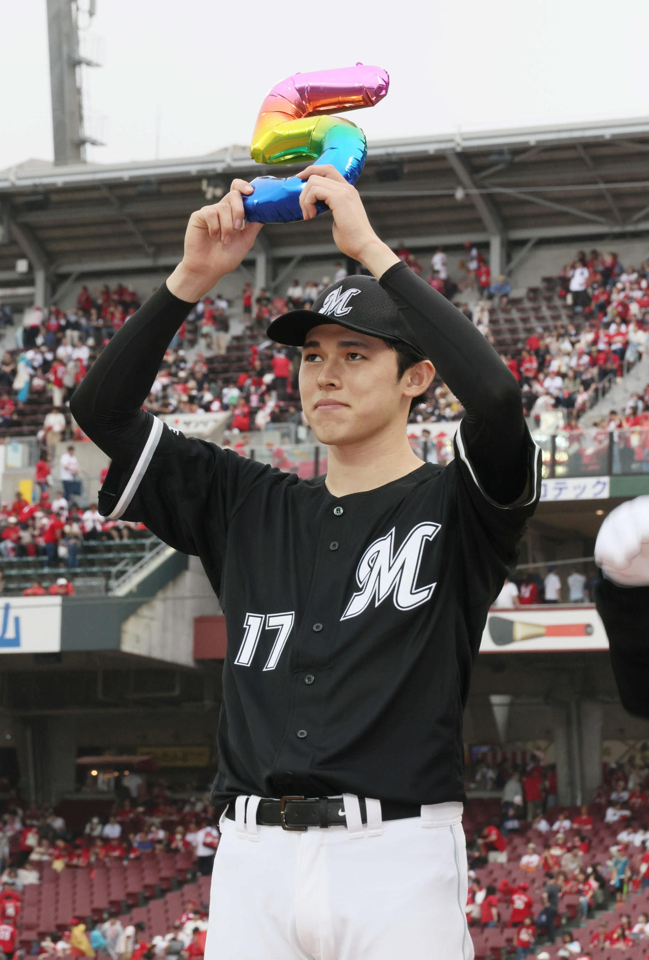 広島対ロッテ　5勝目の佐々木（撮影・加藤孝規）