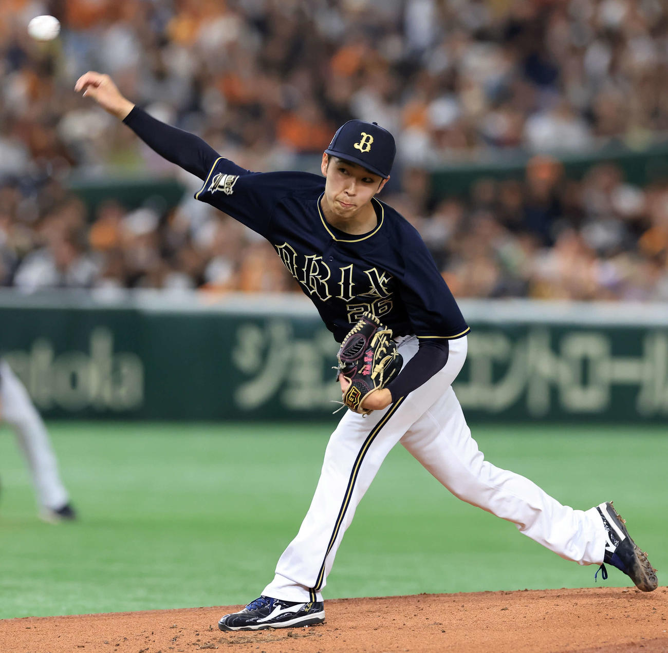 巨人対オリックス　力投するオリックス先発の斎藤（撮影・浅見桂子）