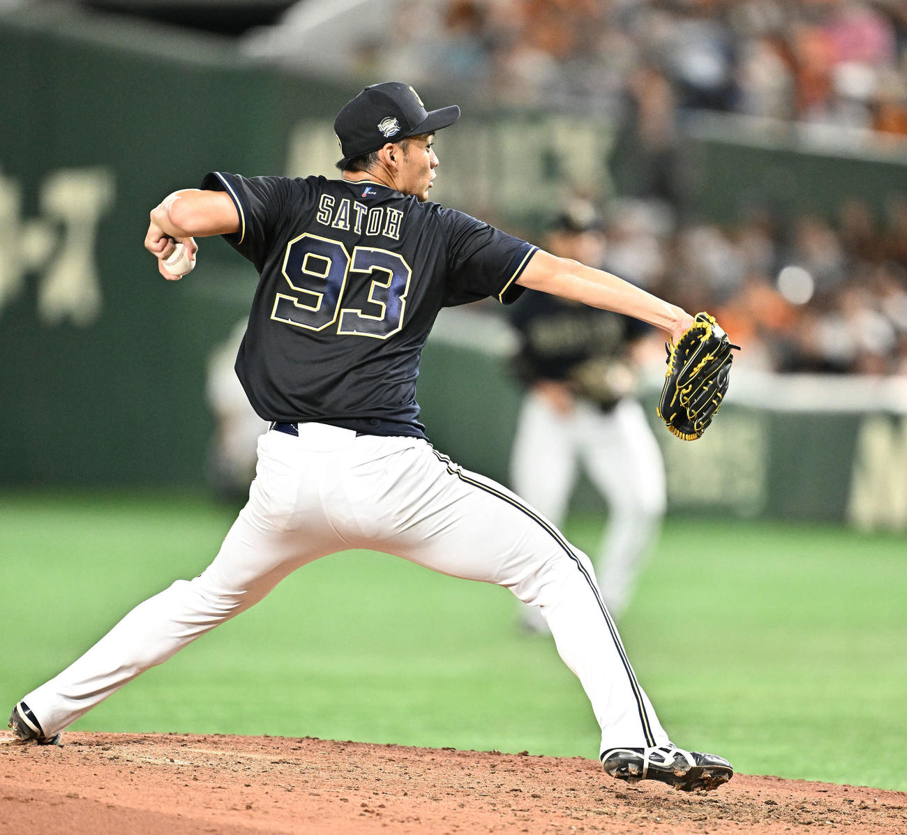 巨人対オリックス　オリックス先発の佐藤（撮影・滝沢徹郎）