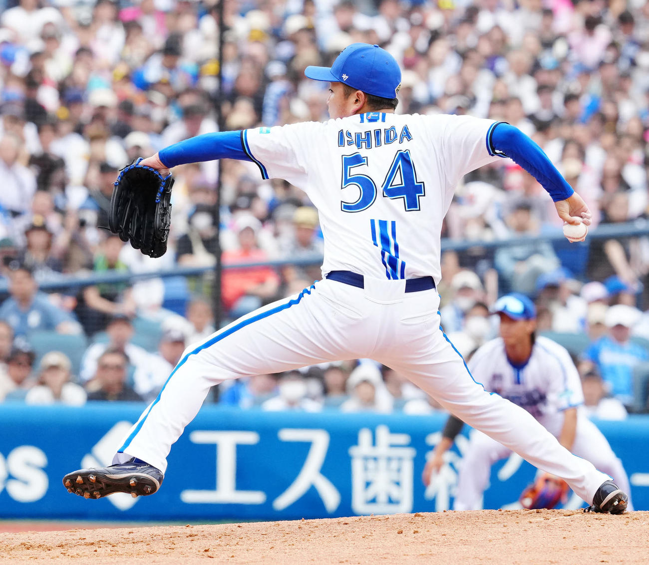 DeNA対ソフトバンク　DeNA先発の石田裕（撮影・江口和貴）